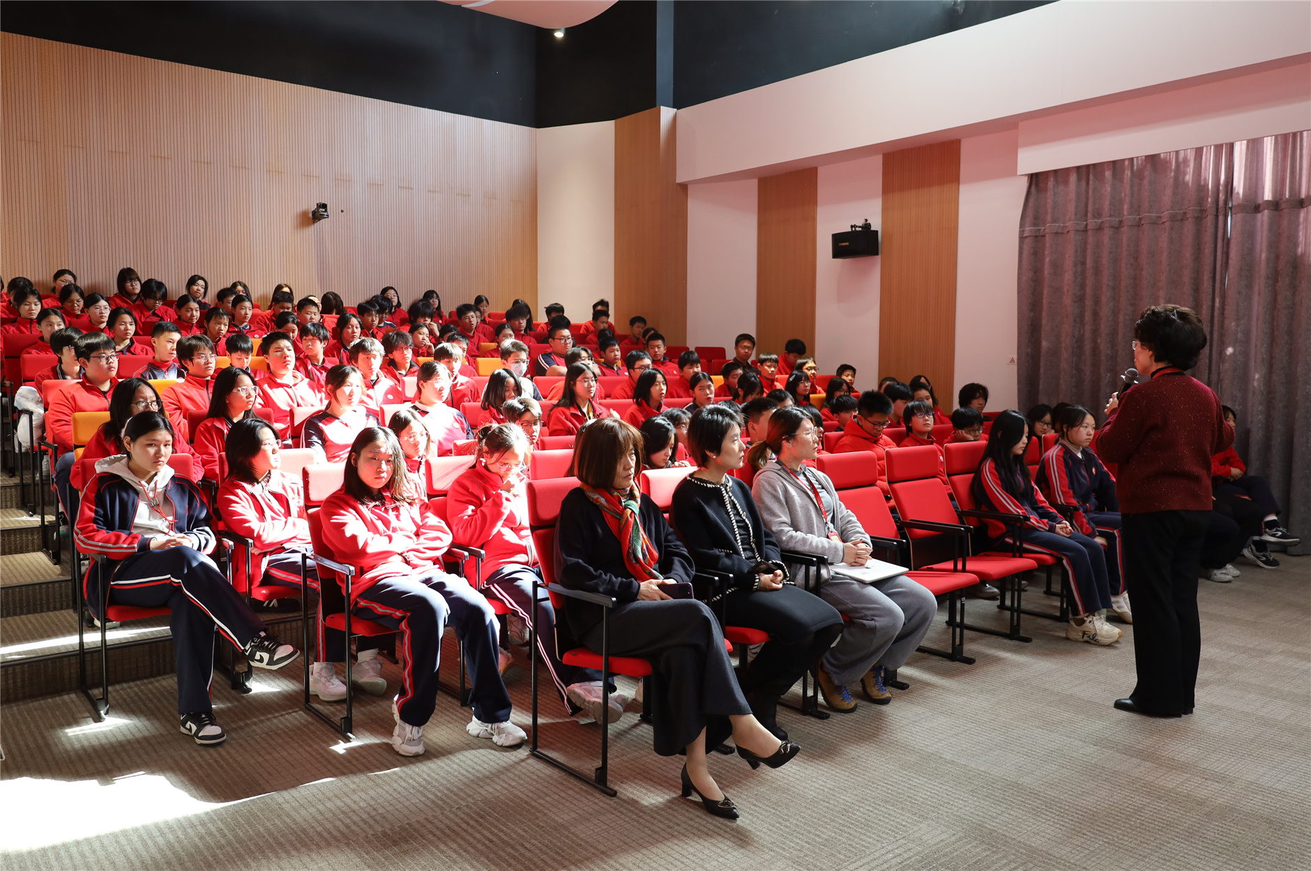 IMG_2237.jpg IMG_2237.jpg