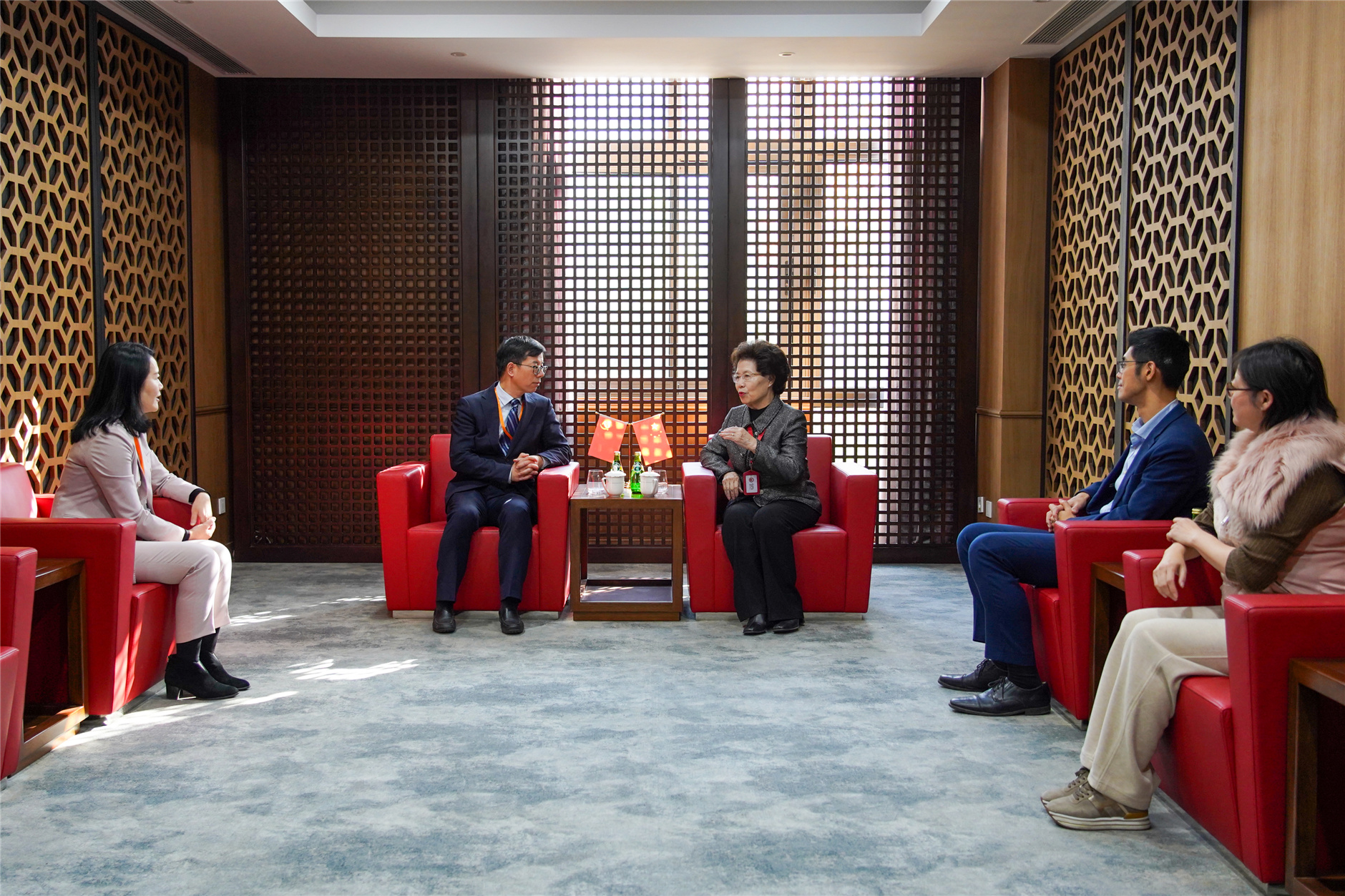 微信图片_2025-12-01_091436_786.jpg 微信图片_2025-12-01_091436_786.jpg