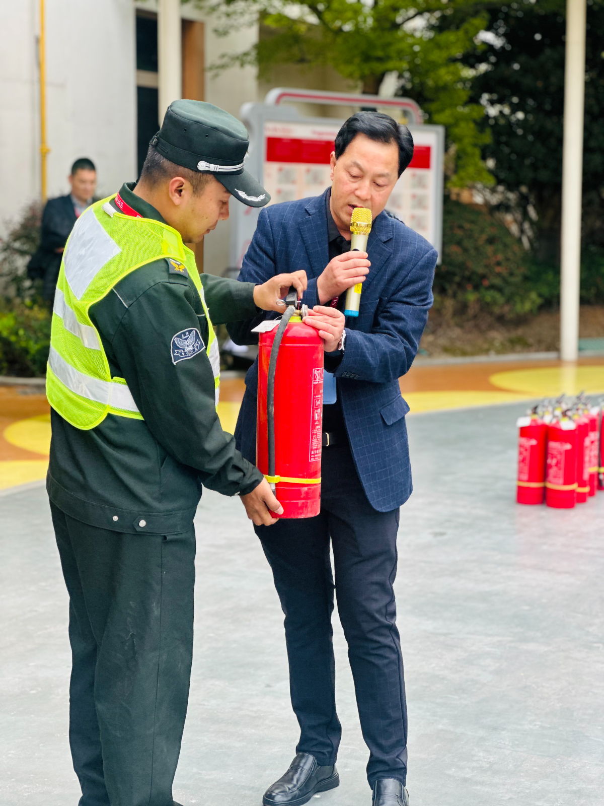 微信图片_2025-11-10_124436_138.jpg 微信图片_2025-11-10_124436_138.jpg